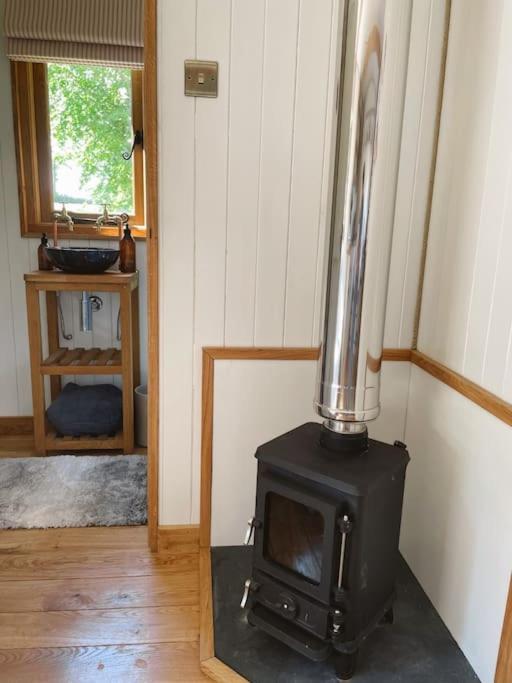 The Hereford Hut, Charming 1 Bedroom Shepherds Hut Callow Екстер'єр фото