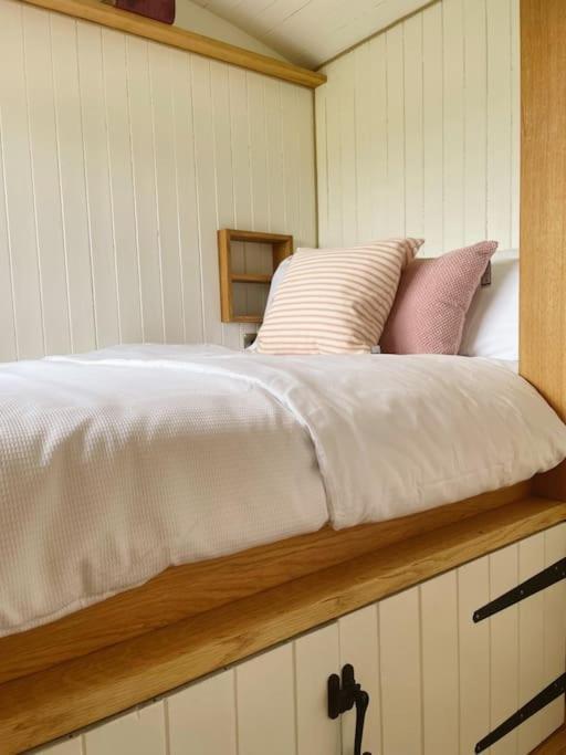 The Hereford Hut, Charming 1 Bedroom Shepherds Hut Callow Екстер'єр фото