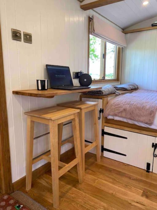 The Hereford Hut, Charming 1 Bedroom Shepherds Hut Callow Екстер'єр фото