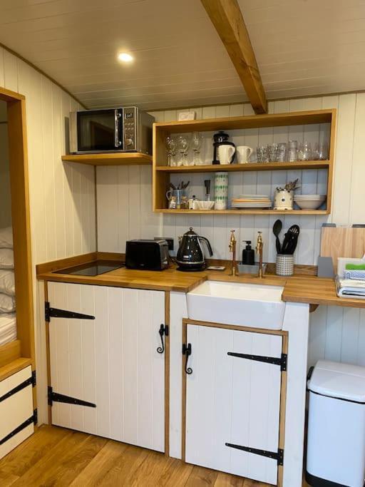 The Hereford Hut, Charming 1 Bedroom Shepherds Hut Callow Екстер'єр фото